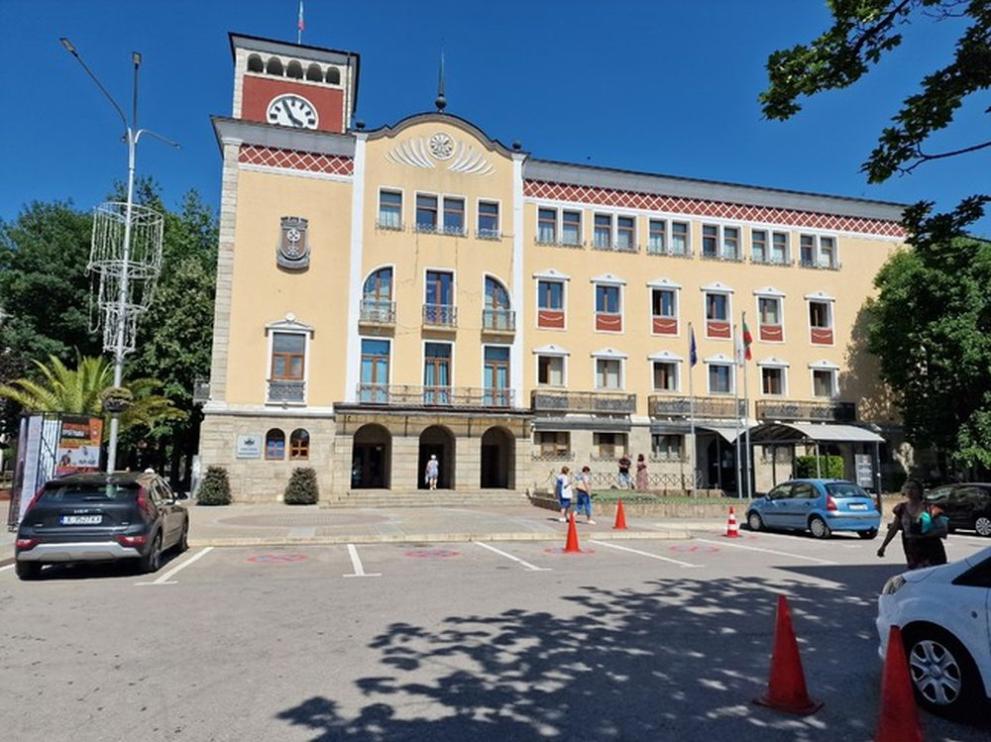 Със своя заповед кметът на Хасково Станислав Дечев обяви 24