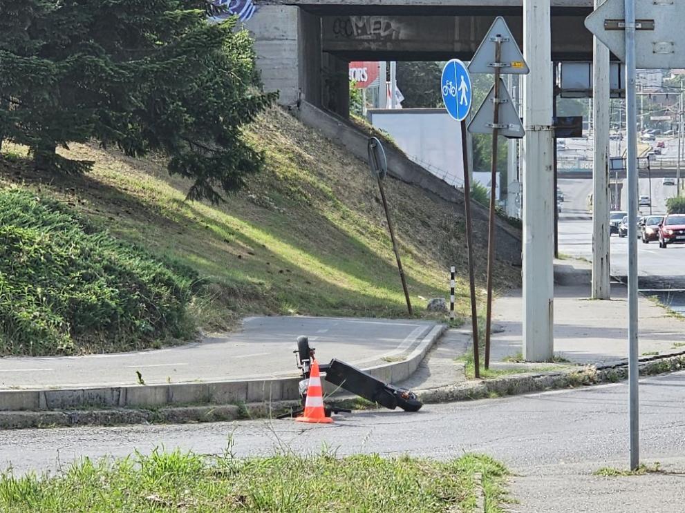Починал е водачът на тротинетка, който пострада при инцидент в