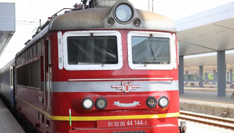 БДЖ вагони - БДЖ: Няма да се закриват линии, ще има оптимизация