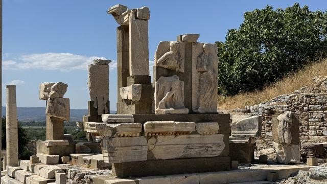 Храмът на Артемида в Ефес - едно от седемте чудеса на света (СНИМКИ)