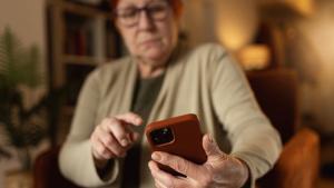 86 годишна жена стана жертва на телефонна измама в Козлодуй съобщиха