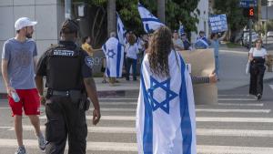 Върховният съд на Израел постанови че ултраортодоксалните евреи трябва да