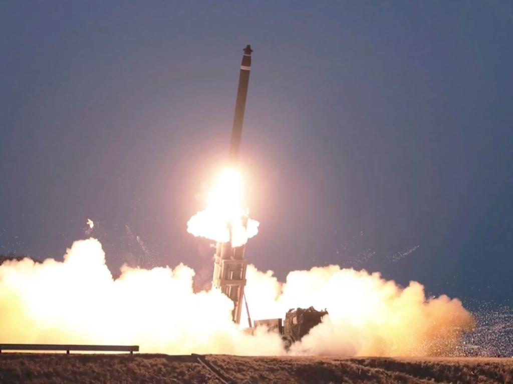 Северна Корея е изстреляла балистична ракета към Японско море съобщи