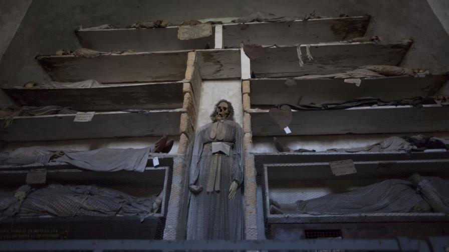 Зловещо и въздействащо! Манастирът с 8000 мумии в Сицилия