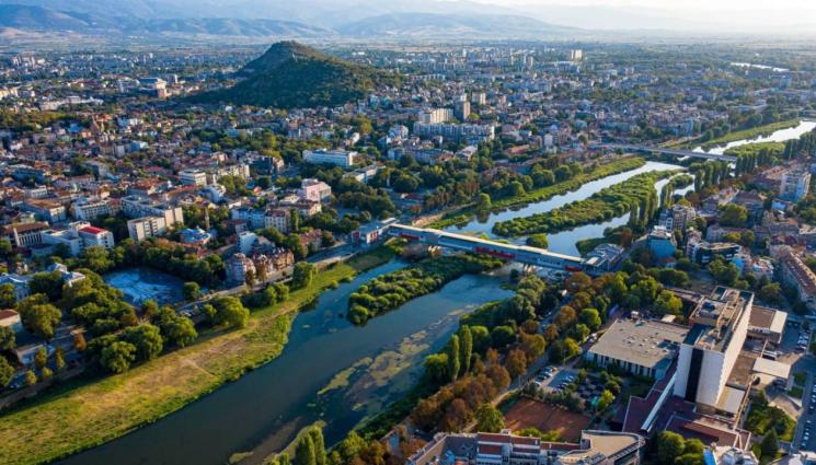 Пловдив - ЕДНА ЛЕГЕНДА СИ ОТИВА: Разкостват култово място в Пловдив! (СНИМКА)