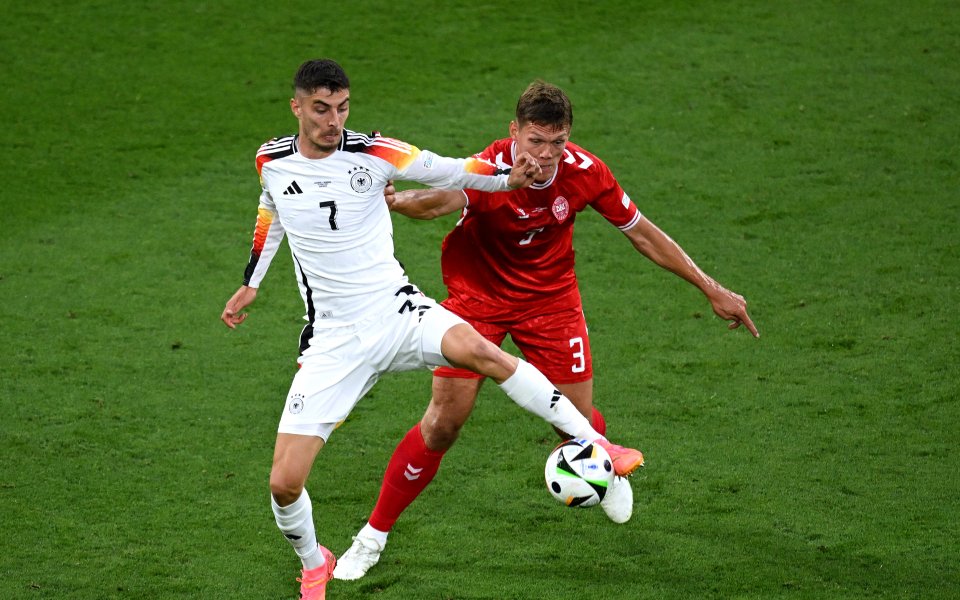 Отборите на Германия и Дания играят при резултат 0:0 във