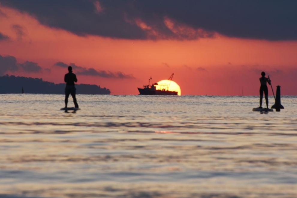 За поредна година рано сутринта на 1 юли малки и