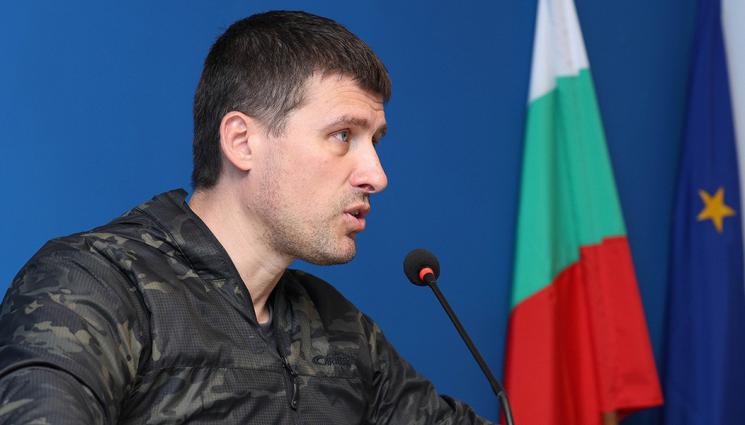 Ивелин Михайлов - ИВЕЛИН МИХАЙЛОВ: Искаме всеки човек да има еднакви права и да е еднакъв пред закона!