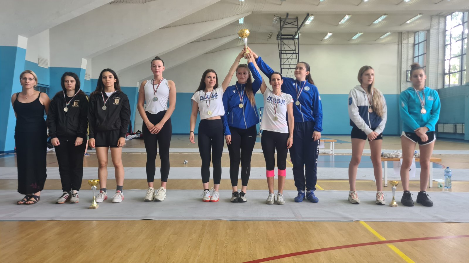 Сара Младенова Ескалибур