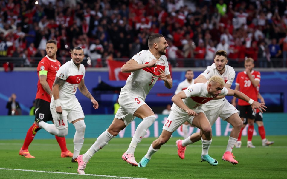 Австрия и Турция играят при резултат 0:1 в мач от