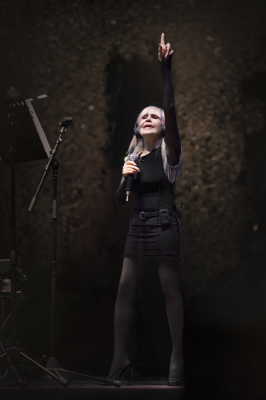  Лили Иванова няма да пее през ретроградния Меркурий. 