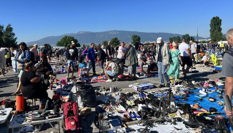 Битак - Вибратор за 10 лв. от битака радва жените! (СНИМКИ)