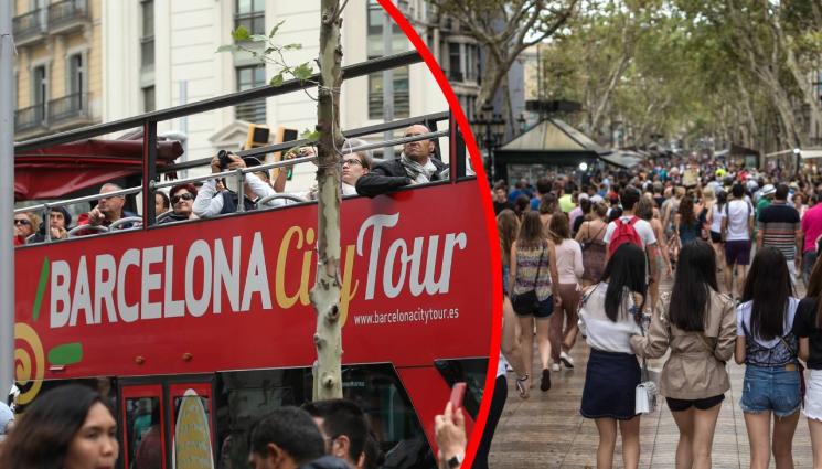 барселона град - „ВЪРВЕТЕ СИ У ДОМА!“: Протестиращи в Барселона пръскат с вода туристите (ВИДЕО+СНИМКИ)