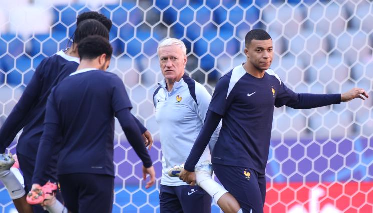 Дидие Дешан - Дешан призна: Получавам повече признание в чужбина, отколкото в страната си