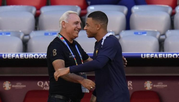 Стоичков Мбапе - Христо Стоичков сe видя с Мбапе на „Алианц Арена“ (ВИДЕО)