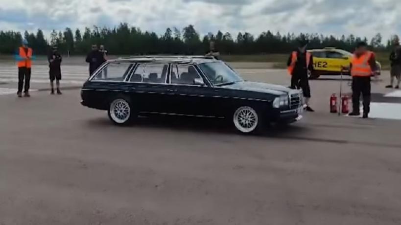 Mercedes W123 sleeper