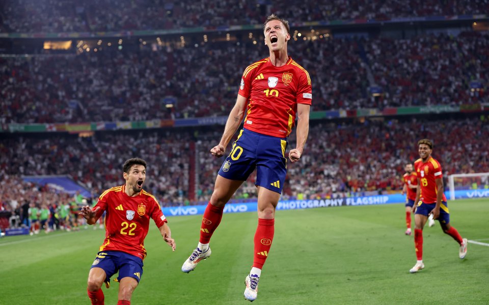 Четири минути , то Испания осъществи пълния обрат срещу петлите.