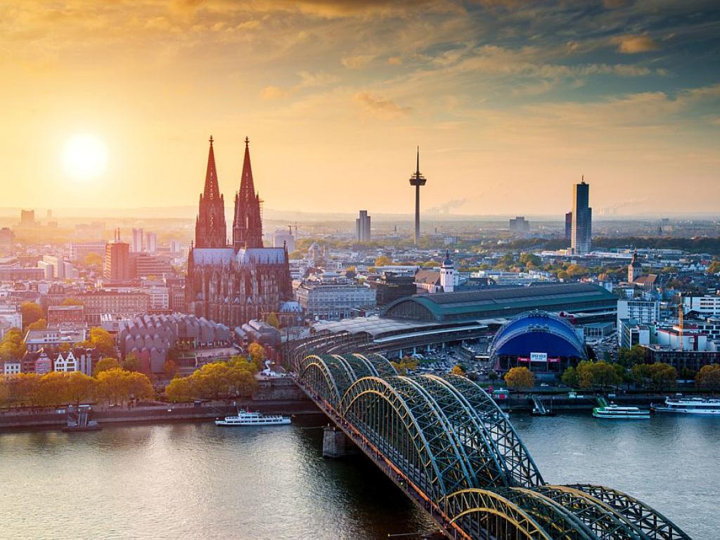 Освен че е дом на един милион души Кьолн всяка