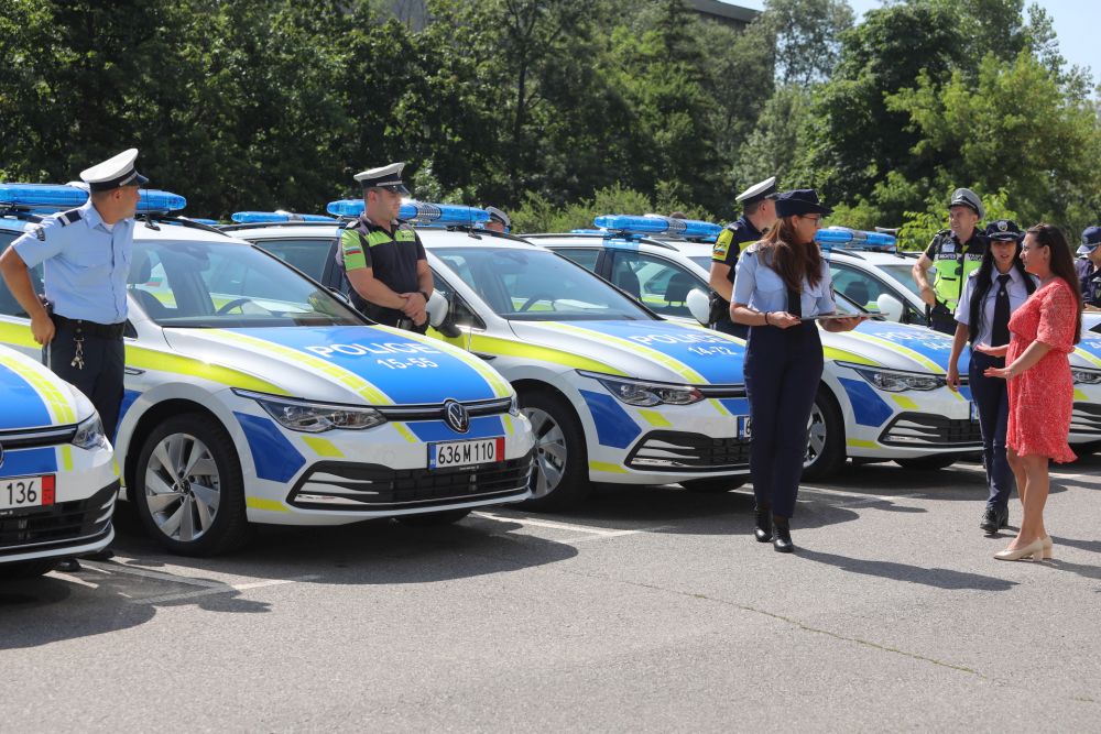 50 нови автомобила на служители от отделите „Пътна полиция“