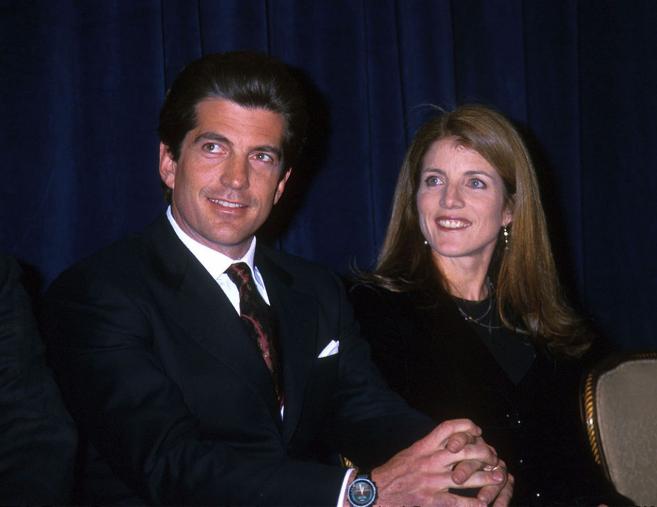  Джон Кенеди-младши и брачната половинка му Каролин 