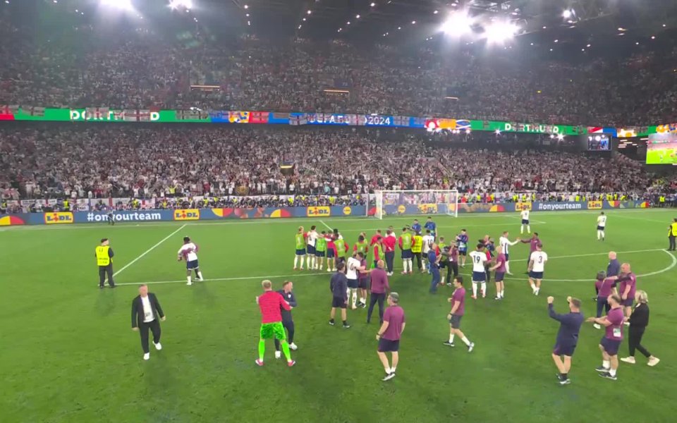 Англия направи пълен обрат срещу Нидерландия и победи с 2:1