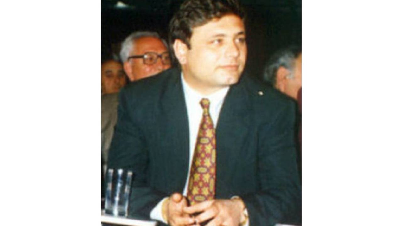 Стоил Славов