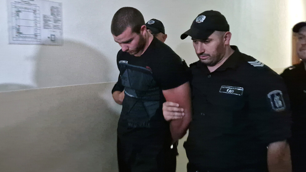 полицай бияч