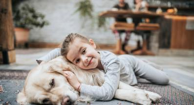 куче и дете