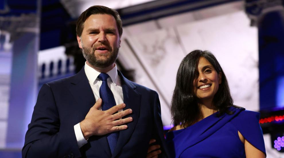 Джей Ди Ванс разбуни духовете: Надява се съпругата му хиндуистка да приеме християнството