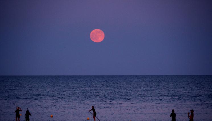 пълнолуние - МАГ ЗОДИАК: Пълнолунието в Козирог ни носи ново начало