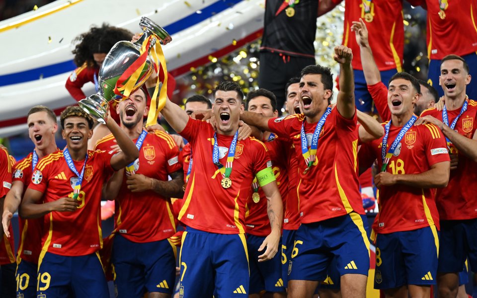 Европейската футболна централа (УЕФА) започна разследване срещу испанските национали Алваро