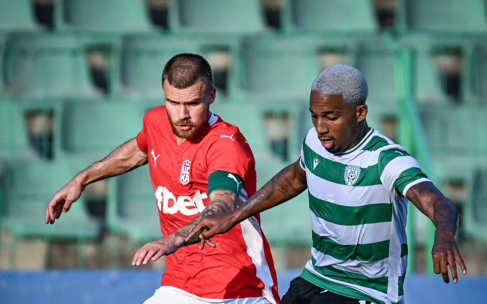   Край на мача 90+6` ЦСКА 1948 остава с 10