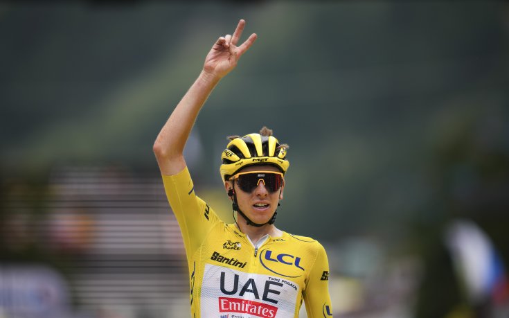 Продадоха скъсана фланелка на Погачар за близо 100 хил. евро