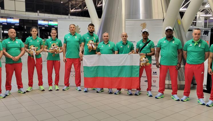 бокс - Боксьорите заминаха за Париж с надежда за ново злато