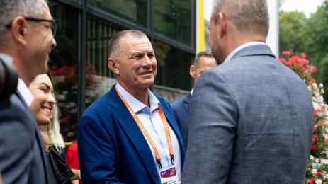 Добромир Карамаринов