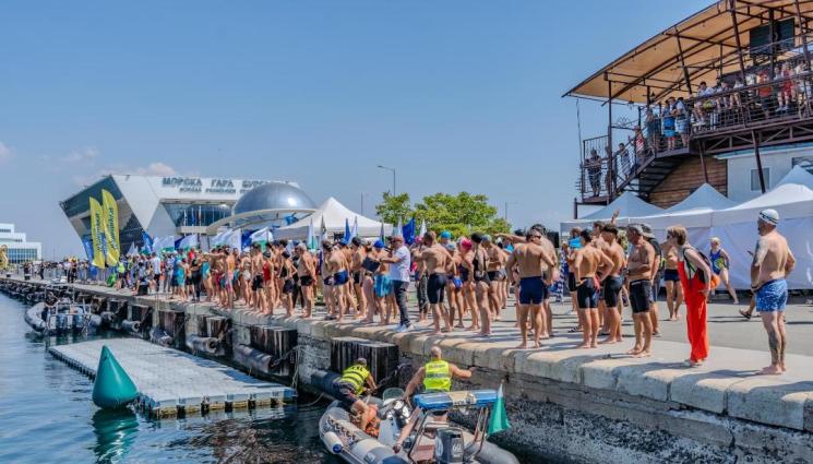 Плувен маратон Бургас - Плувният маратон в Бургас счупи рекорда по брой участници - 217 от 8 страни