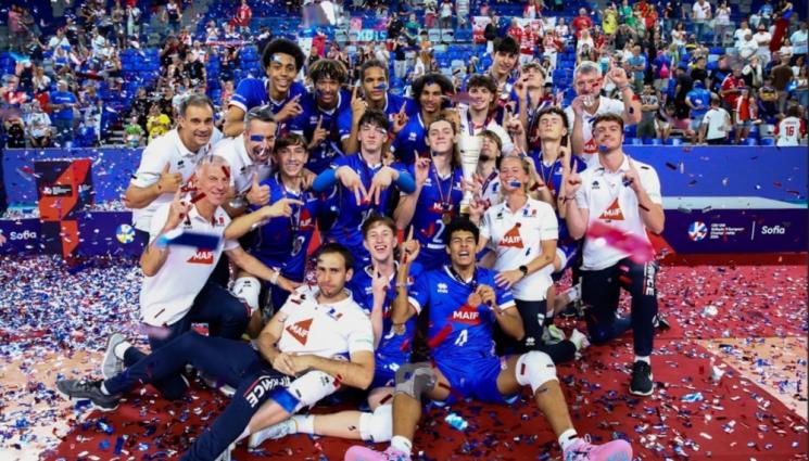 волейбол - Внук на БГ легенда във волейбола избран в идеалния отбор на европейското за юноши в София