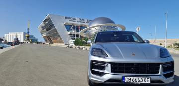 <p>Porsche Cayenne Turbo e-Hybrid</p>