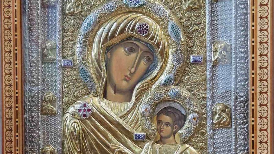 Иверската икона на Св. Богородица пристига за поклонение в София
