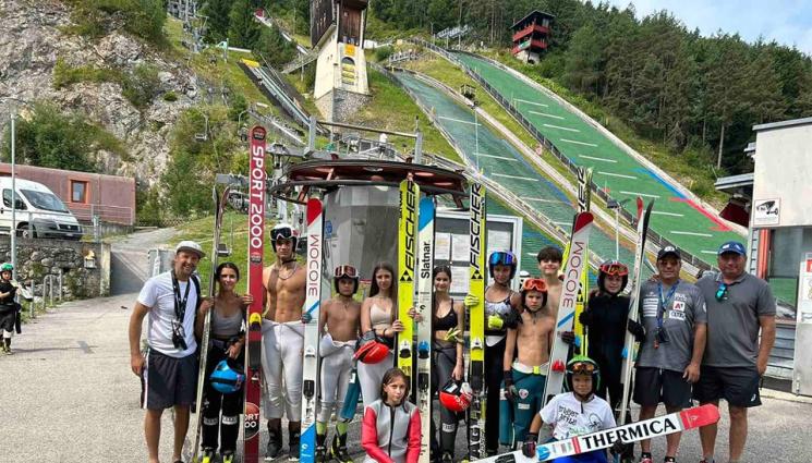 Ски скокове БФСки - Скискачачите ни на състезателен кемп в Алпите под шапката на ФИС