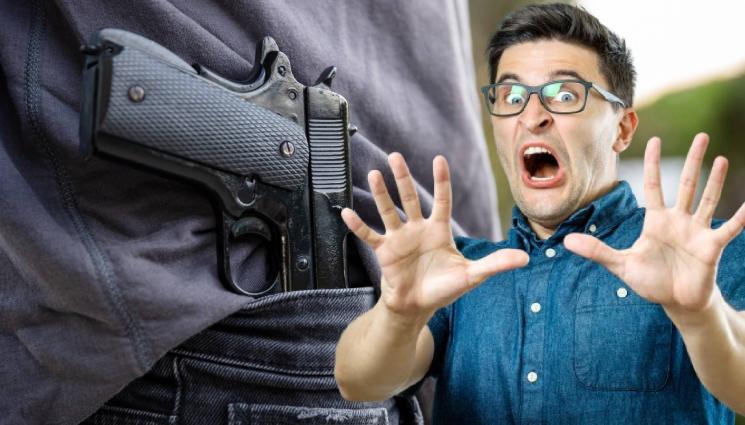 пистолет страх - „В ЛЮЛИН НЕ СИ ПОПЛЮВАТ” 2: Плашат общински служители с пистолет