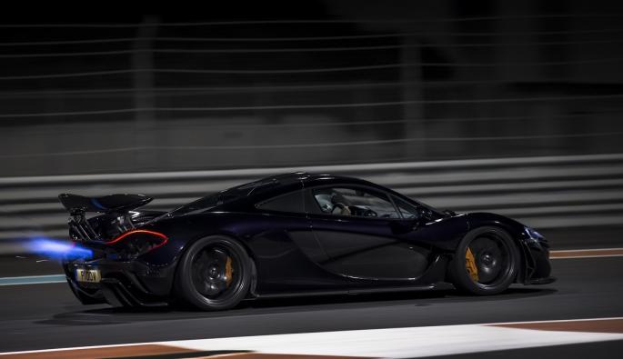  McLaren P1