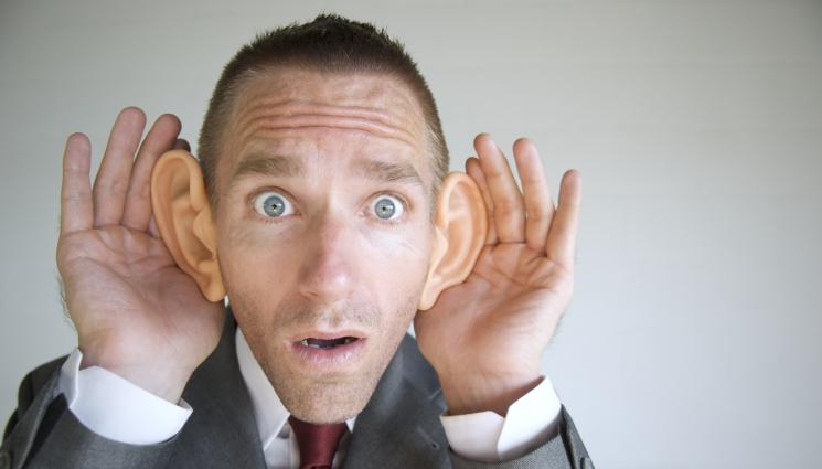 уши - ЕФЕКТЪТ НА ДЕФЕКТА: Странни екземпляри надуват балони с уши!