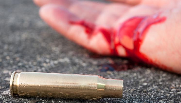 стрелба кръв