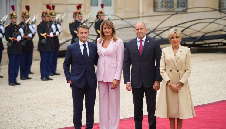 Румен Радев Макрон - Еманюел Макрон посрещна Румен Радев в Елисейския дворец