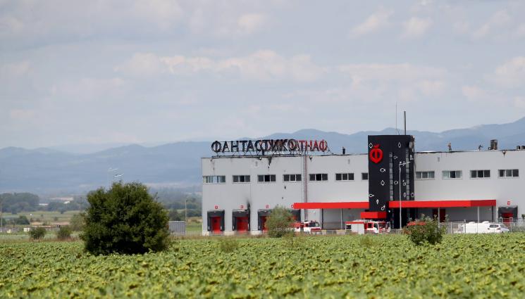 елин пелин - СЛЕД КАТО ВЗРИВОВЕТЕ УТИХНАХА: Разследващи влизат в склада за пиротехника край Елин Пелин