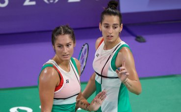 Двете сестри Габриела и Стефани Стоеви започнаха с победа участието