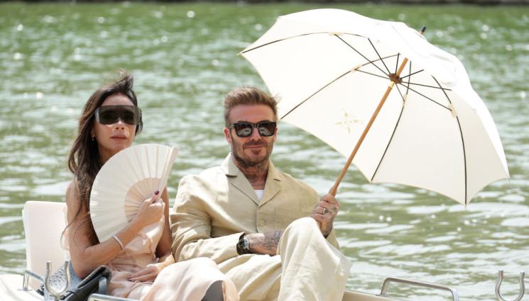 Дейвид Бекъм Виктория - НА КРИЛЕТЕ НА ЛЮБОВТА: Виктория и Дейвид Бекъм празнуват годишнина (СНИМКИ)