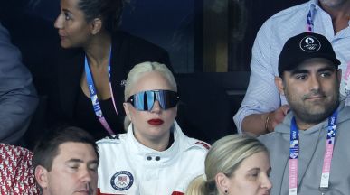 Lady Gaga демонстрира новата си музика пред фенове в Париж