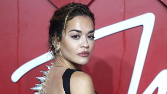 Rita Ora отмени шоу в Унгария и влезе в болница